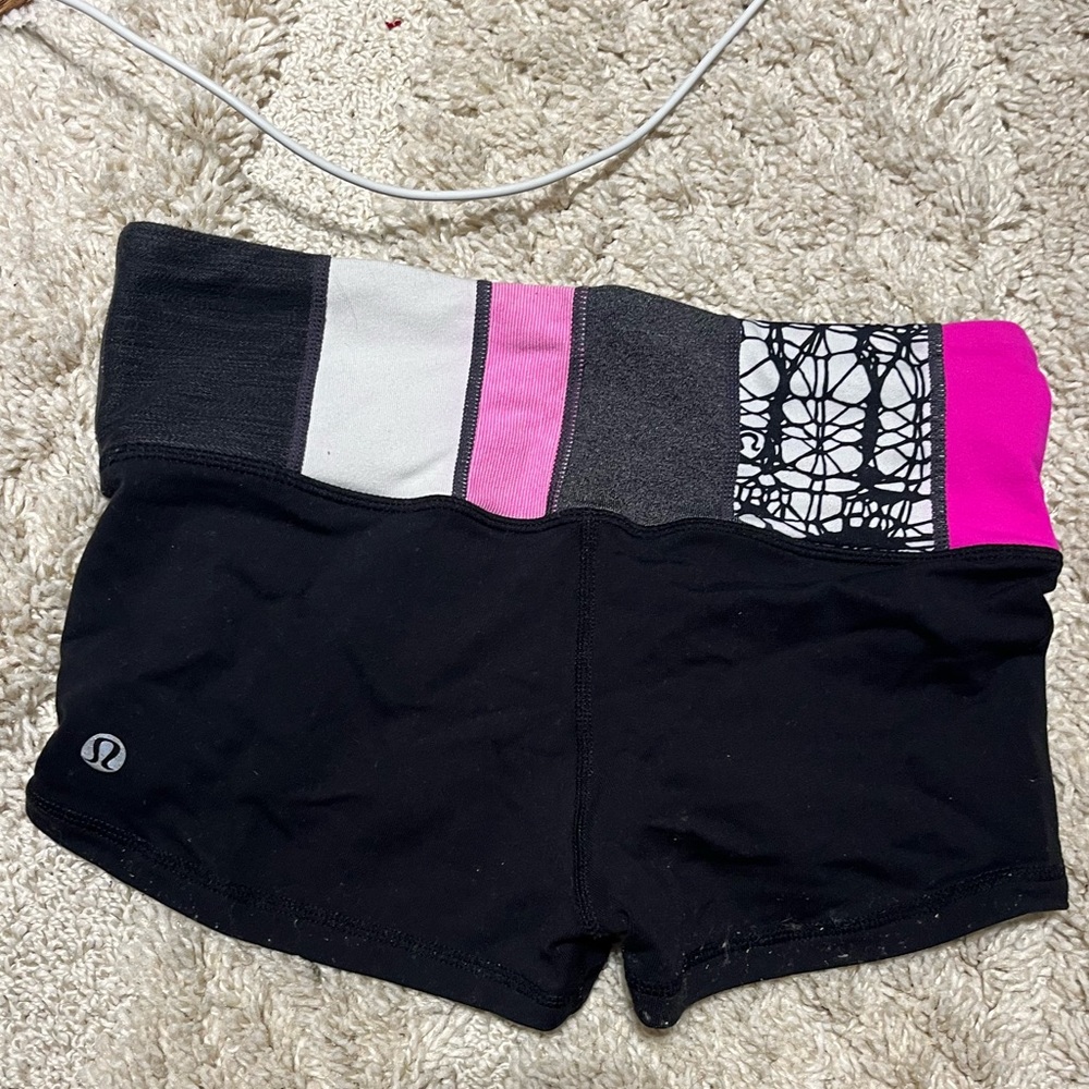 Lululemon reversible shorts size 4